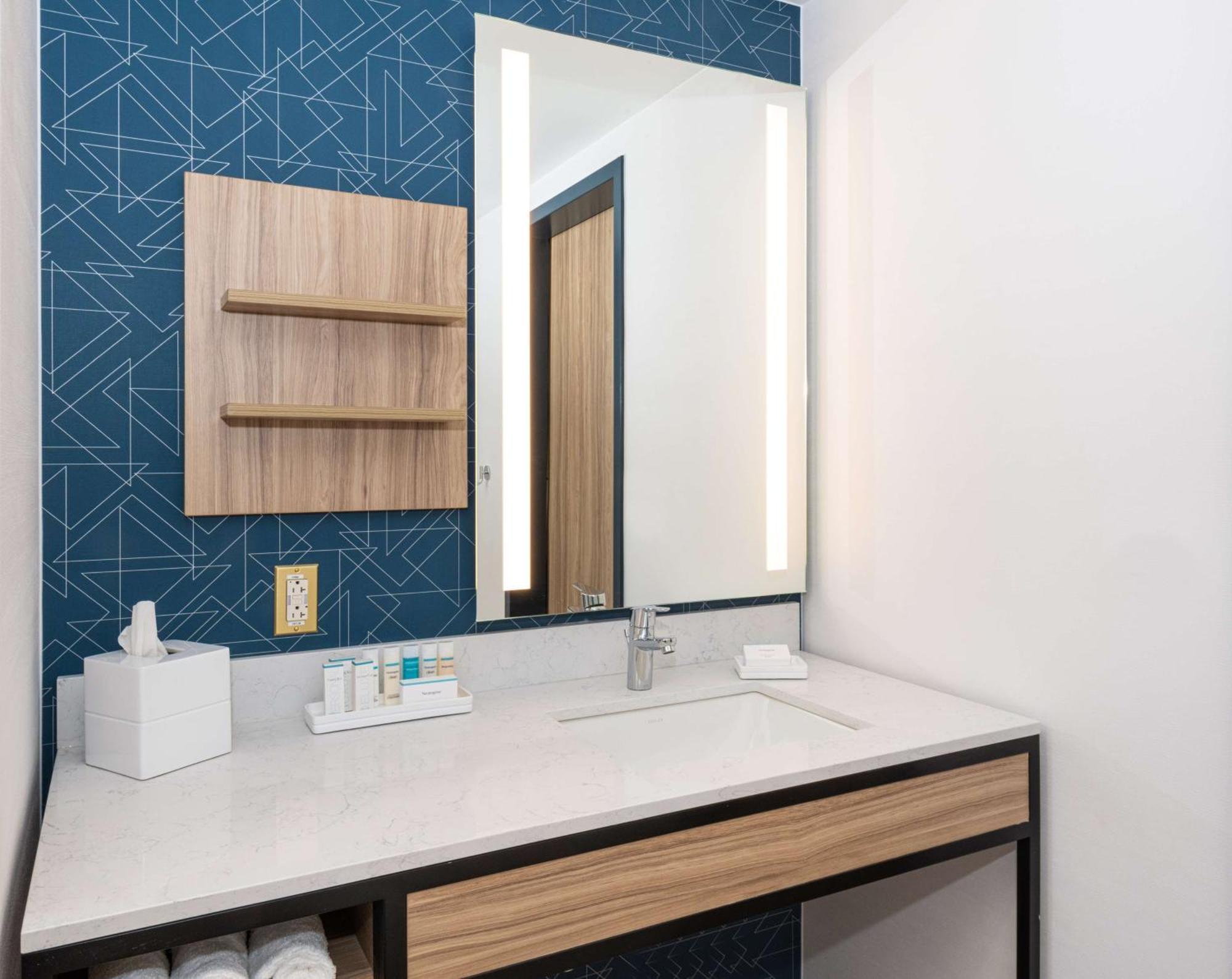 Hilton Garden Inn Flint Downtown Esterno foto